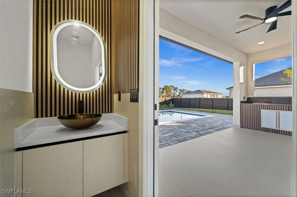 1621 NW 23rd Terrace Cape Coral FL 33993