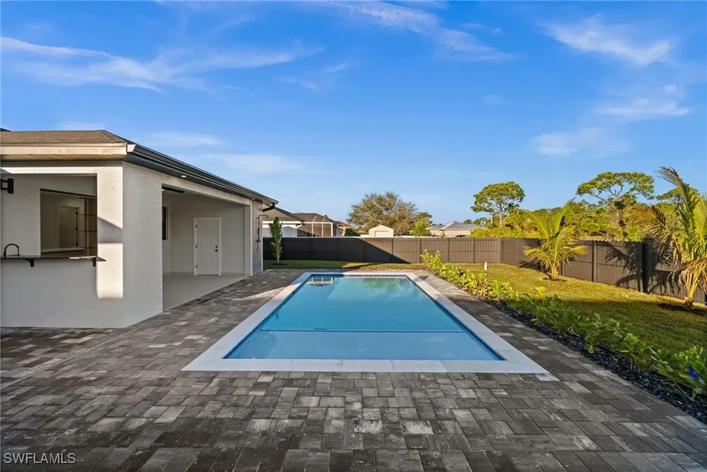 1621 NW 23rd Terrace Cape Coral FL 33993