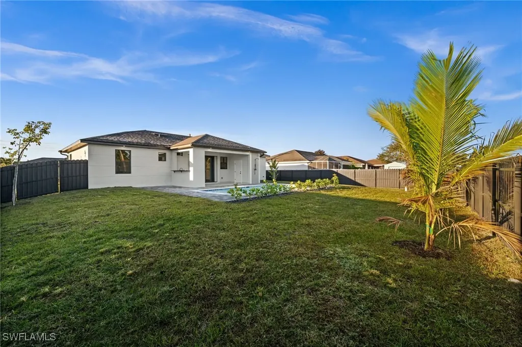 1621 NW 23rd Terrace Cape Coral FL 33993
