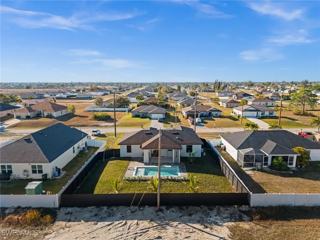 1621 NW 23rd Terrace Cape Coral FL 33993
