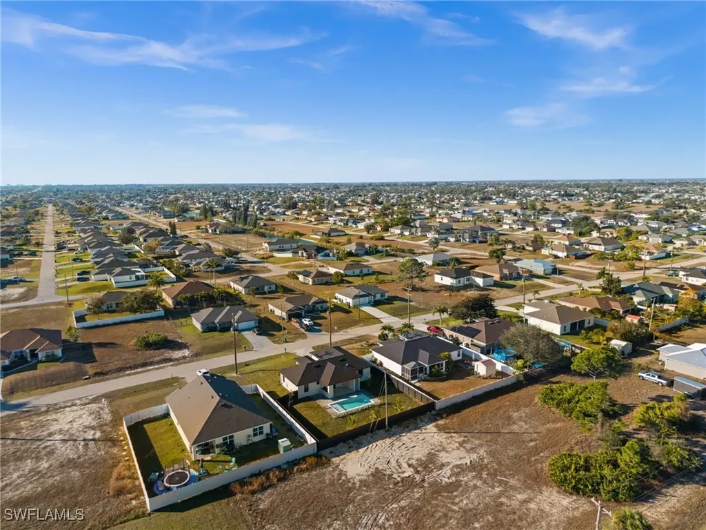 1621 NW 23rd Terrace Cape Coral FL 33993
