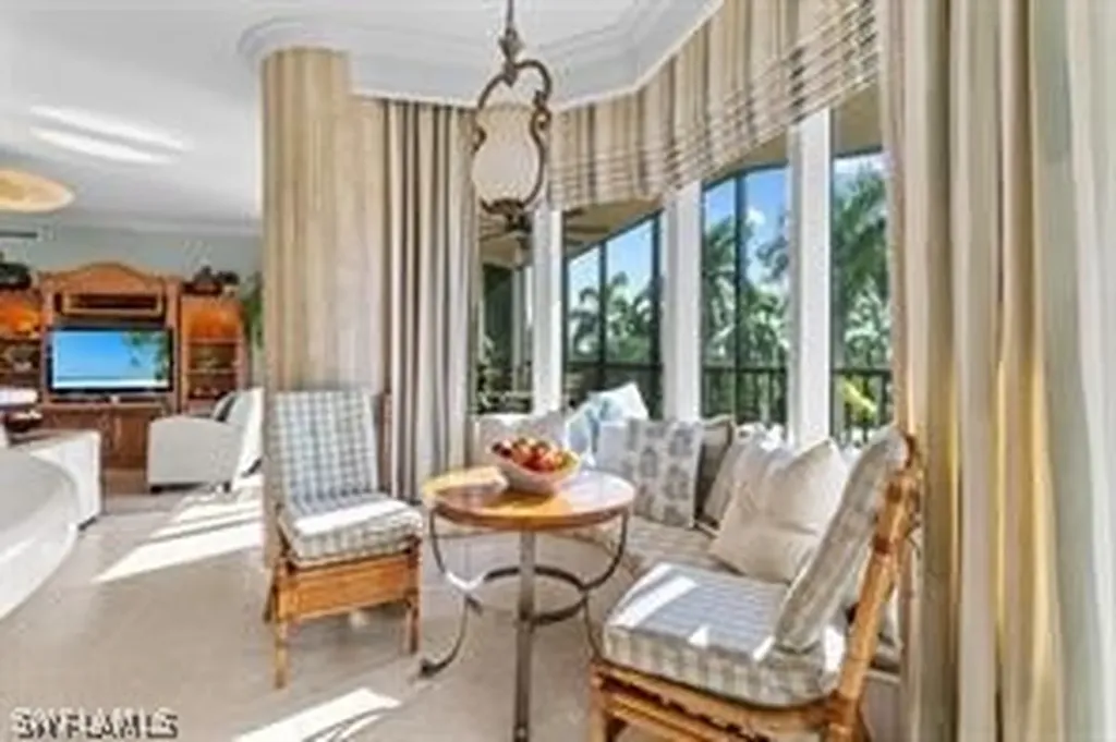 1060 Borghese Lane Naples FL 34114