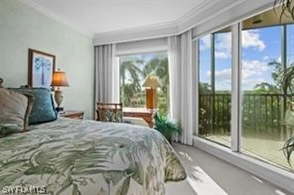 1060 Borghese Lane Naples FL 34114