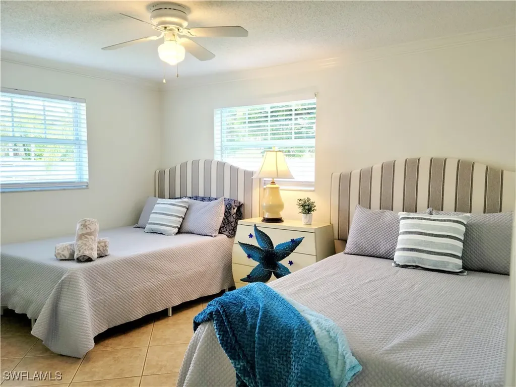 559 105th Avenue N Naples FL 34108