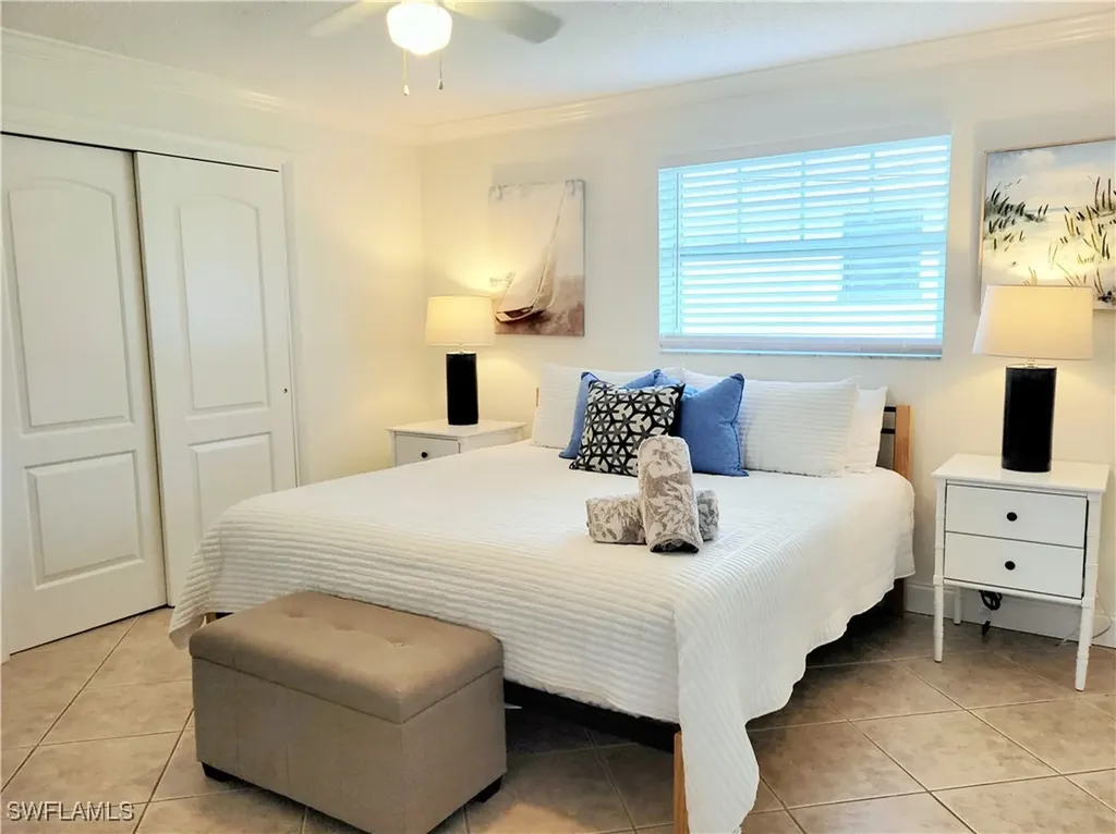 559 105th Avenue N Naples FL 34108