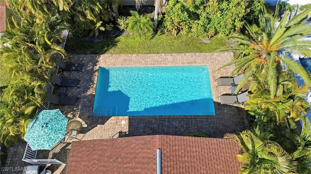559 105th Avenue N Naples FL 34108