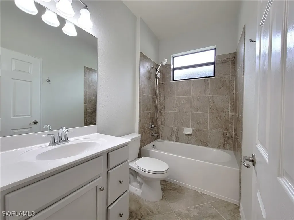 9183 Woodhurst Drive Naples FL 34120