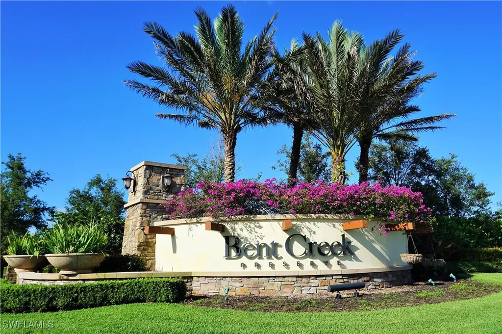 9183 Woodhurst Drive Naples FL 34120