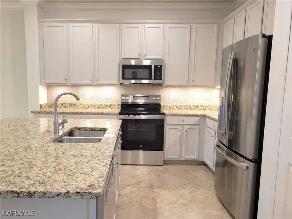 9183 Woodhurst Drive Naples FL 34120