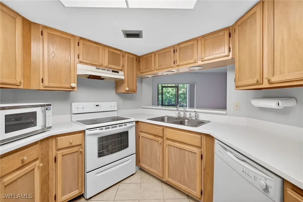 9635 Eaton Gardens Lane Fort Myers FL 33919