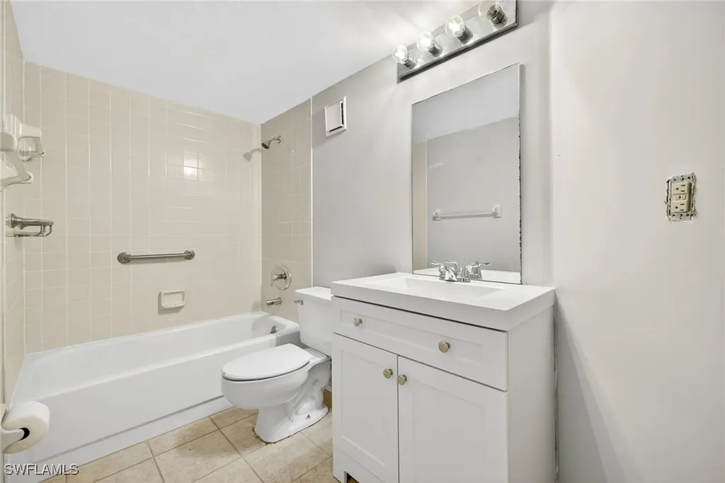 9635 Eaton Gardens Lane Fort Myers FL 33919