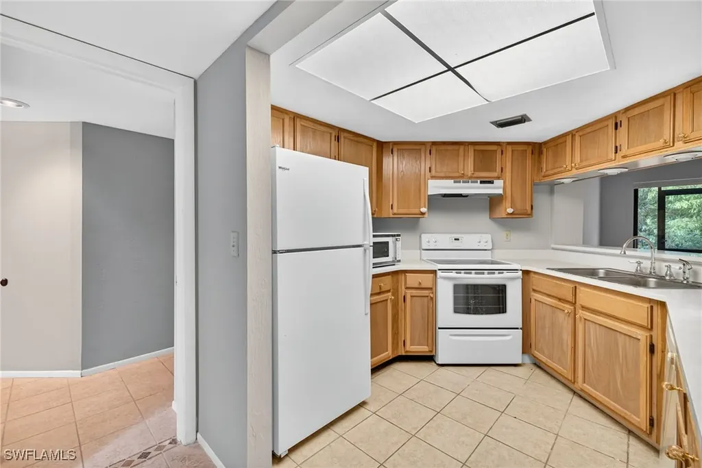 9635 Eaton Gardens Lane Fort Myers FL 33919