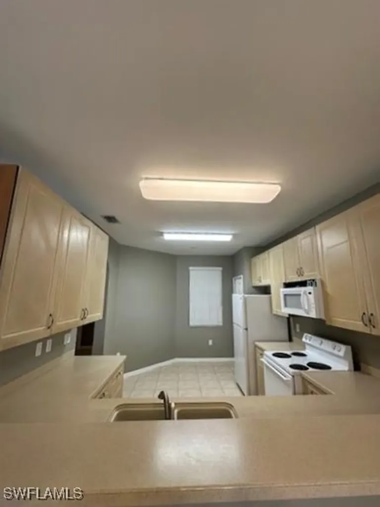 14732 Sutherland Avenue Naples FL 34120