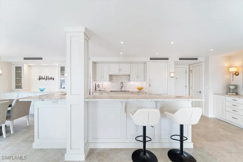 250 Park Shore Drive Naples FL 34103