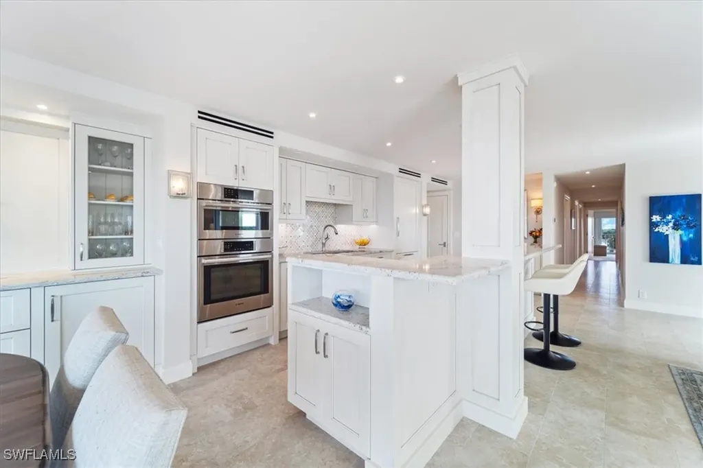 250 Park Shore Drive Naples FL 34103