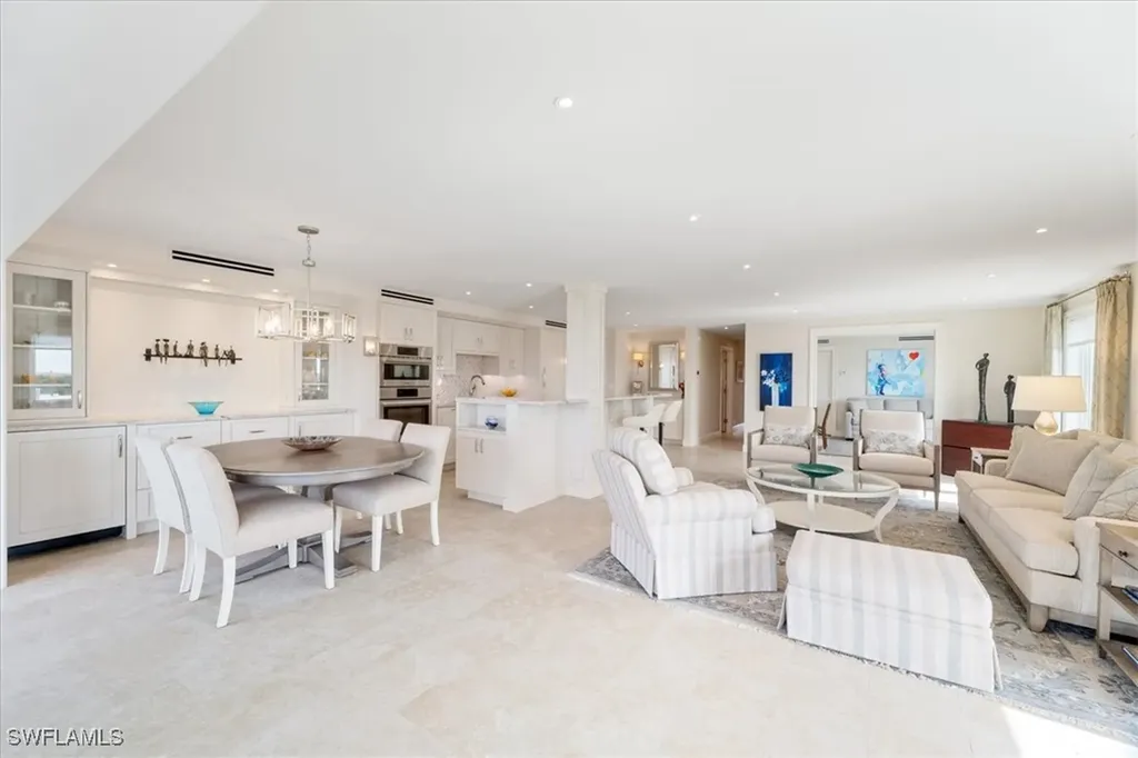 250 Park Shore Drive Naples FL 34103