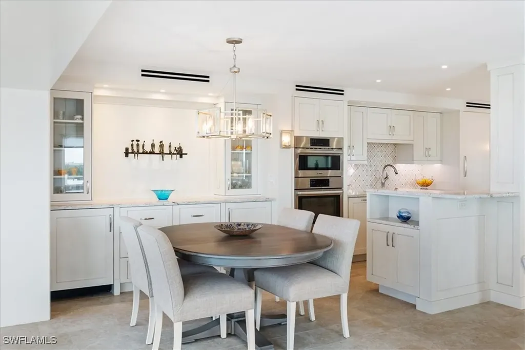 250 Park Shore Drive Naples FL 34103