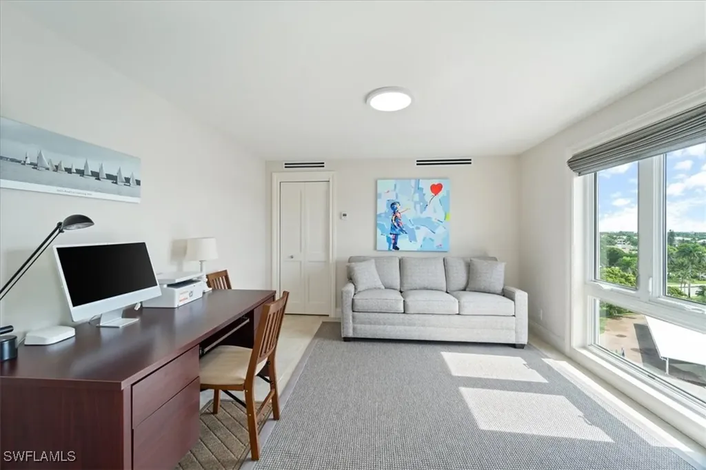 250 Park Shore Drive Naples FL 34103