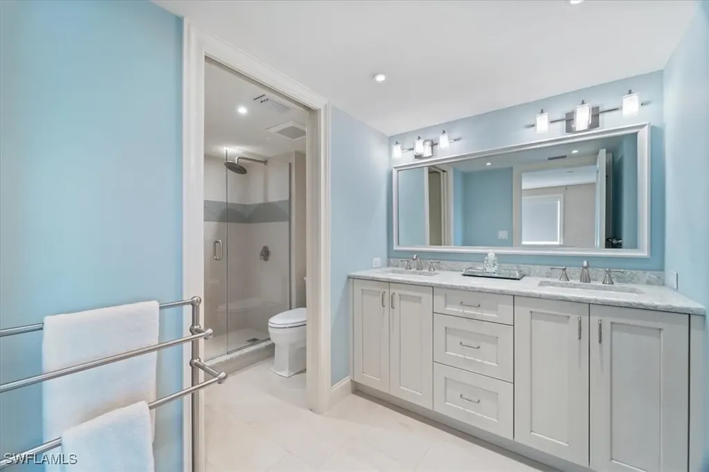 250 Park Shore Drive Naples FL 34103