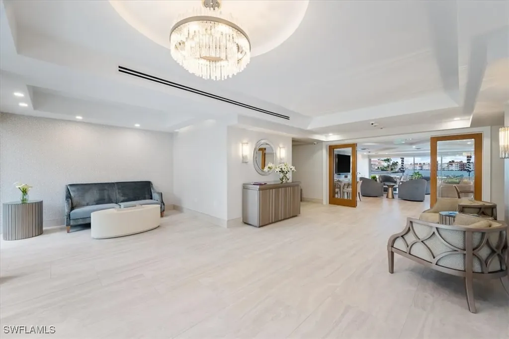 250 Park Shore Drive Naples FL 34103