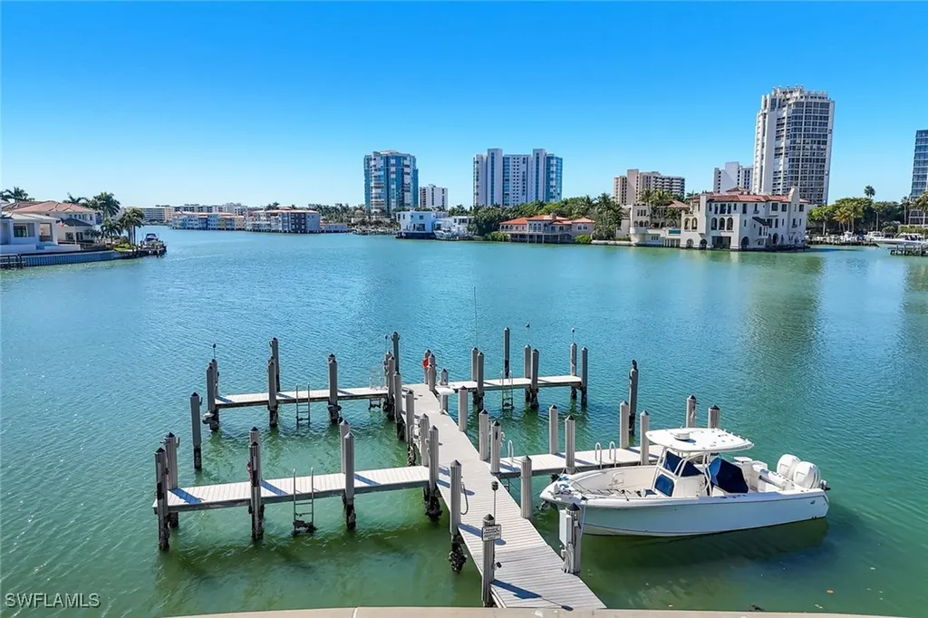 250 Park Shore Drive Naples FL 34103