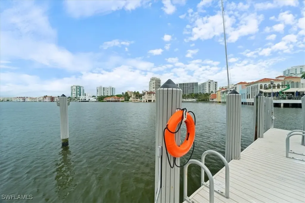 250 Park Shore Drive Naples FL 34103