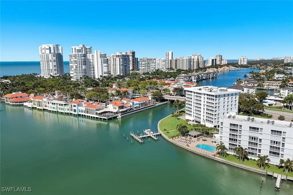 250 Park Shore Drive Naples FL 34103