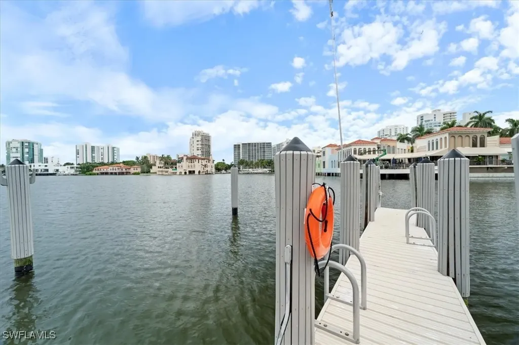 250 Park Shore Drive Naples FL 34103