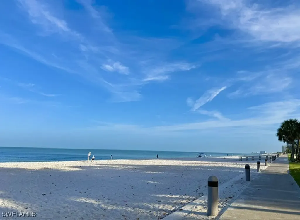 250 Park Shore Drive Naples FL 34103