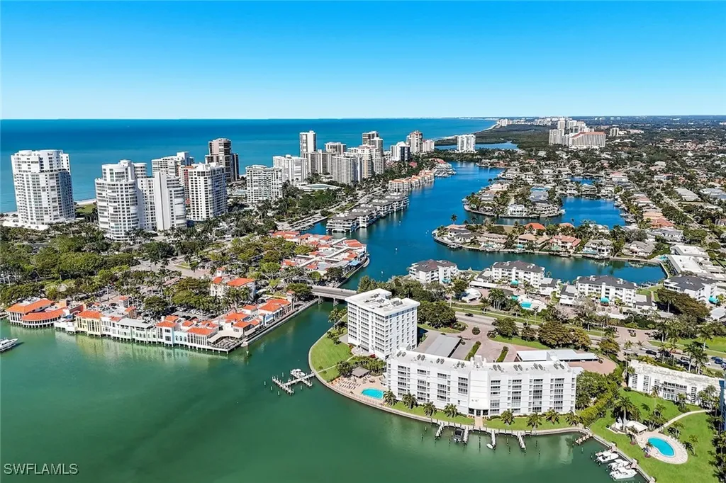 250 Park Shore Drive Naples FL 34103