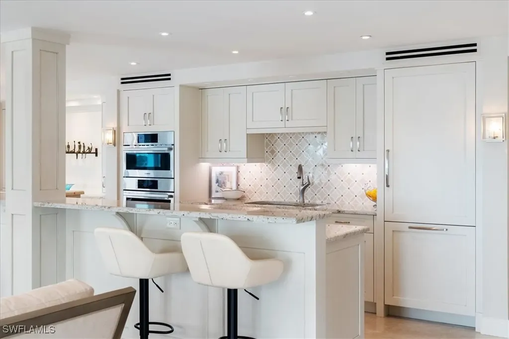 250 Park Shore Drive Naples FL 34103