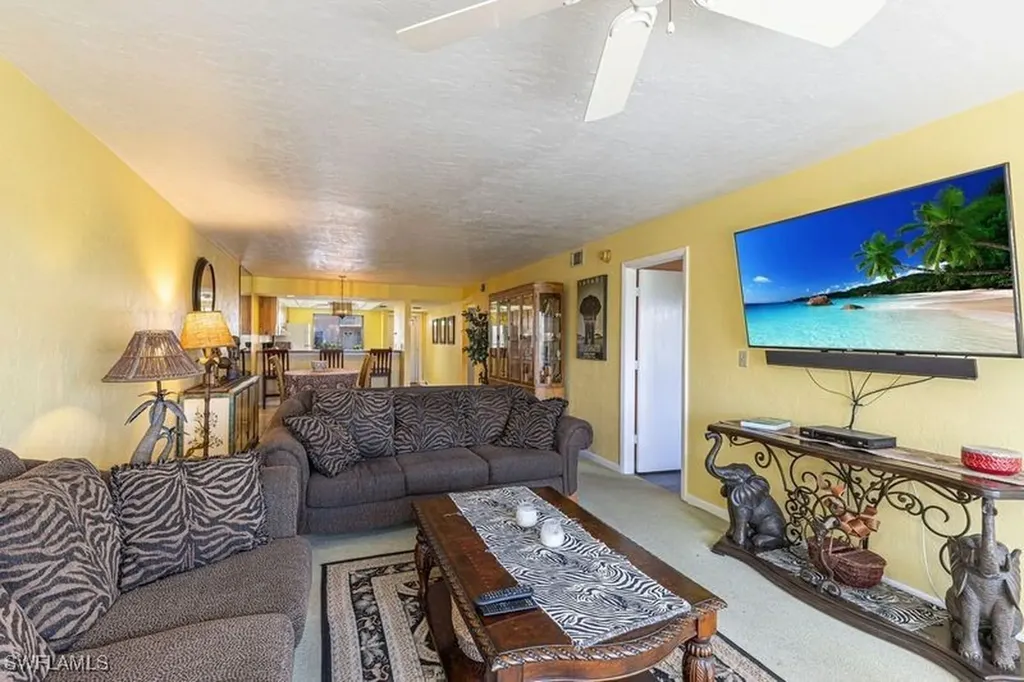 3832 Snowflake Lane Naples FL 34112