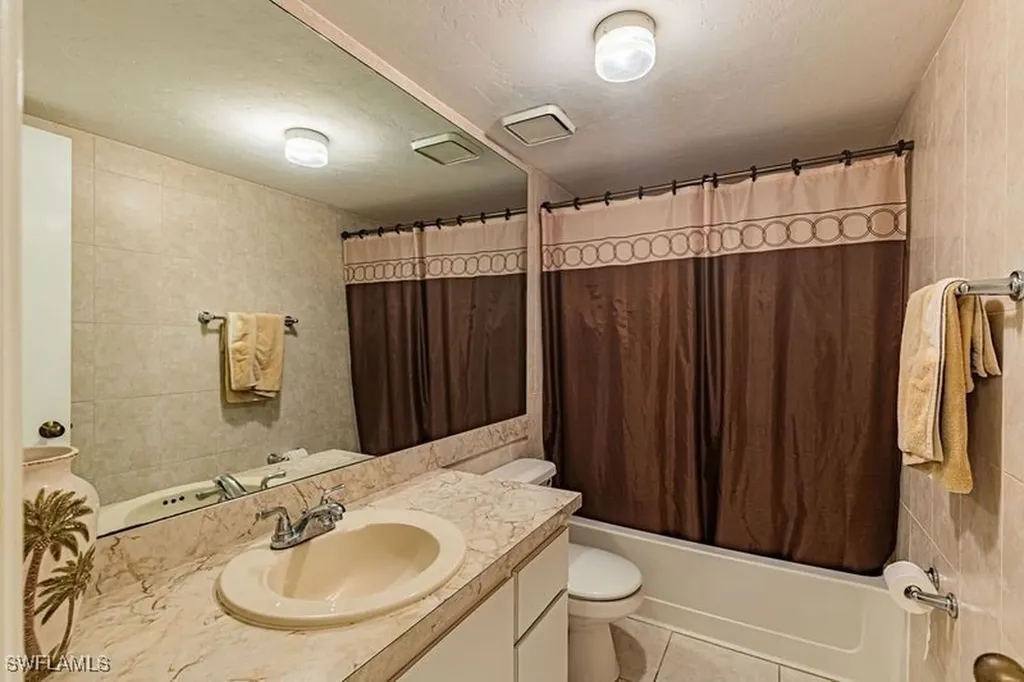 3832 Snowflake Lane Naples FL 34112