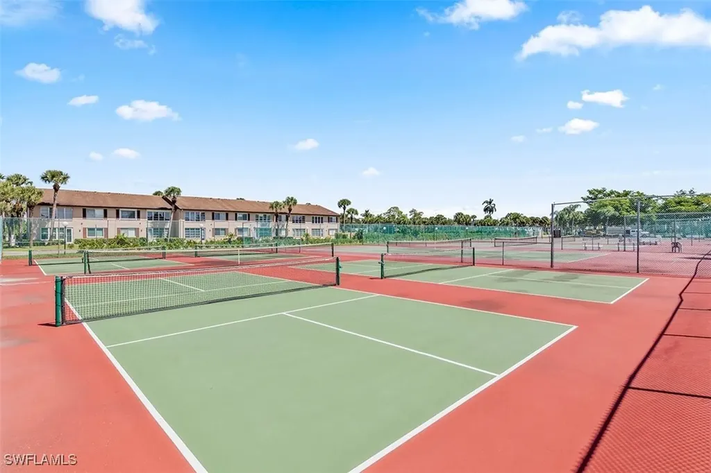 3832 Snowflake Lane Naples FL 34112