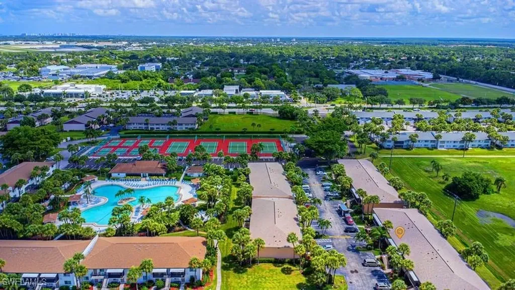 3832 Snowflake Lane Naples FL 34112