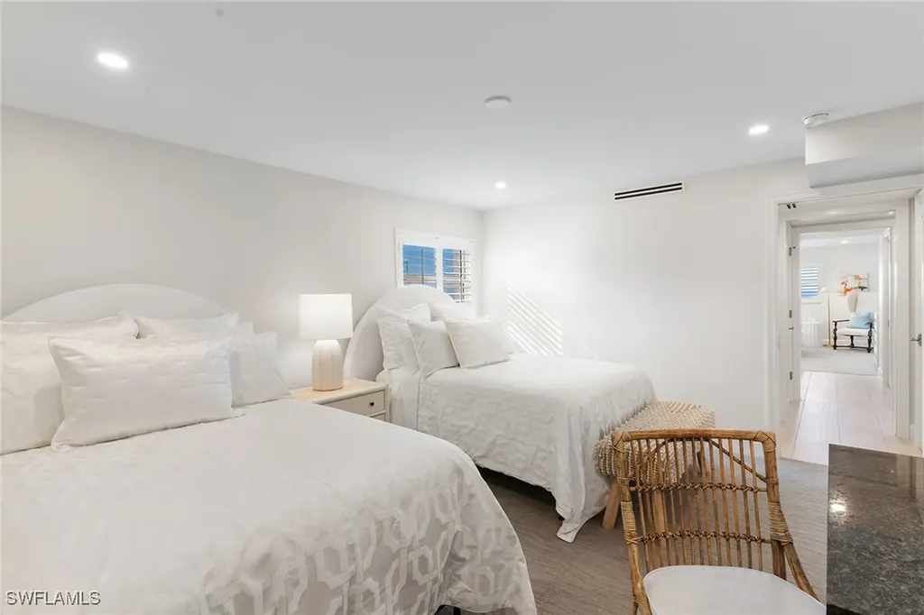 1919 Gulf Shore Boulevard N Naples FL 34102