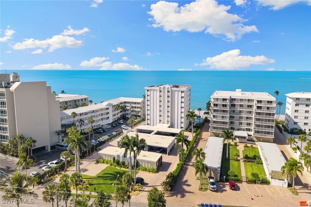 1919 Gulf Shore Boulevard N Naples FL 34102