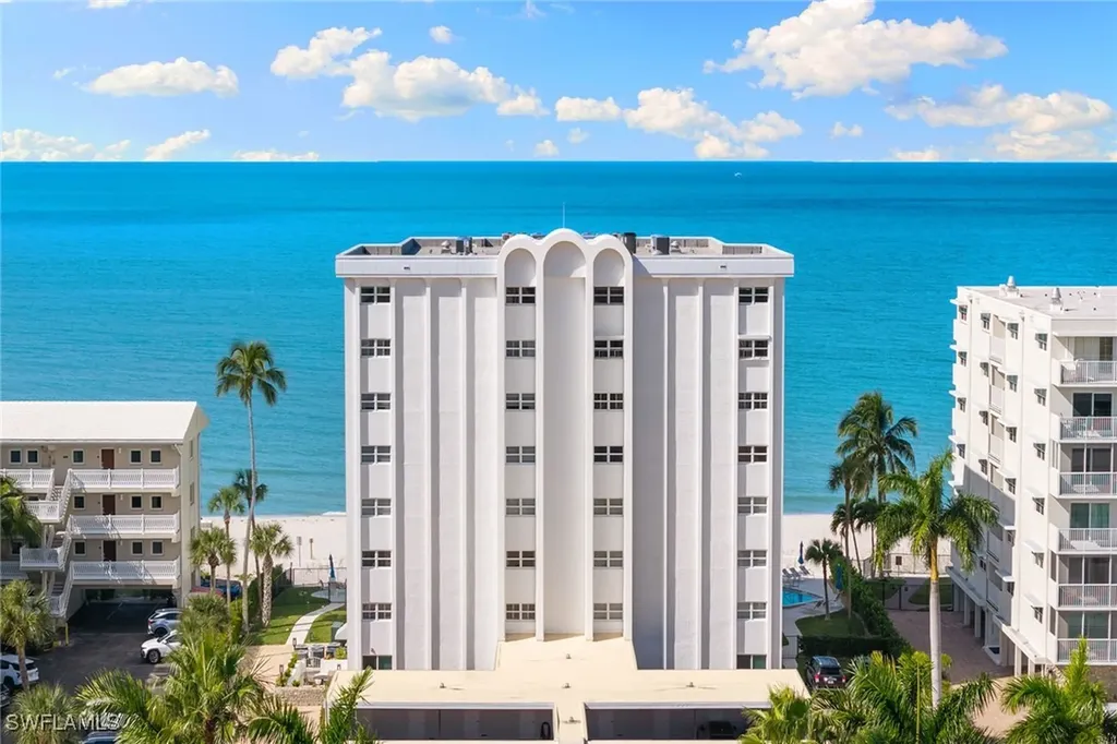 1919 Gulf Shore Boulevard N Naples FL 34102