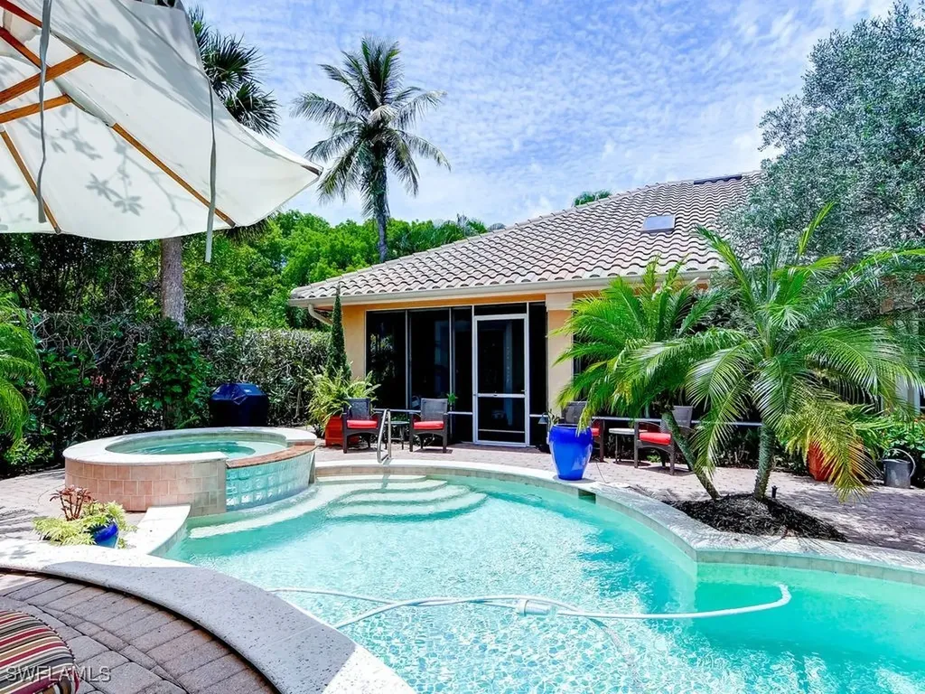 605 6th Avenue N Naples FL 34102