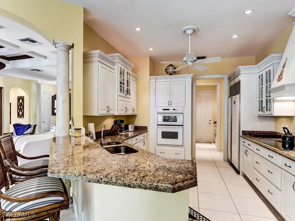 605 6th Avenue N Naples FL 34102