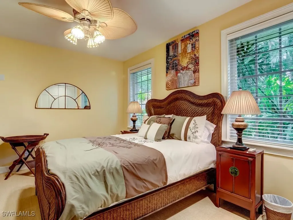 605 6th Avenue N Naples FL 34102
