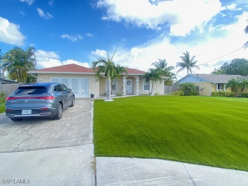 1221 Granada Boulevard Naples FL 34103