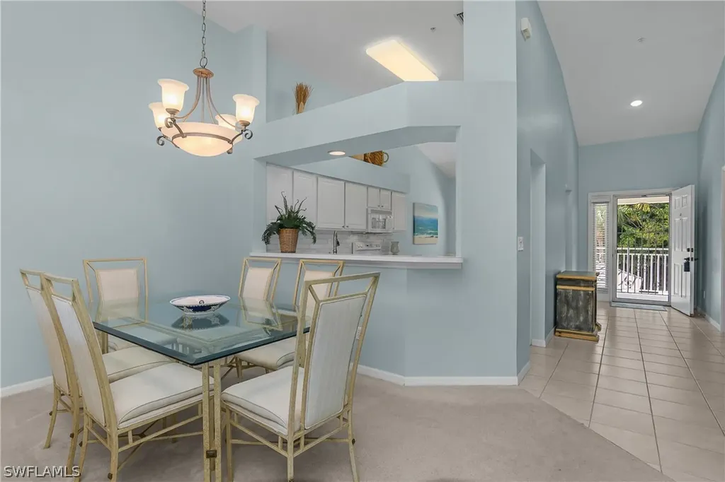 1960 Willow Bend Circle Naples FL 34109