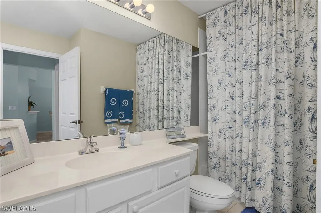 1960 Willow Bend Circle Naples FL 34109