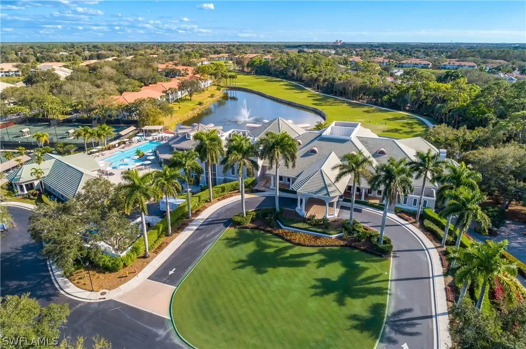 1960 Willow Bend Circle Naples FL 34109