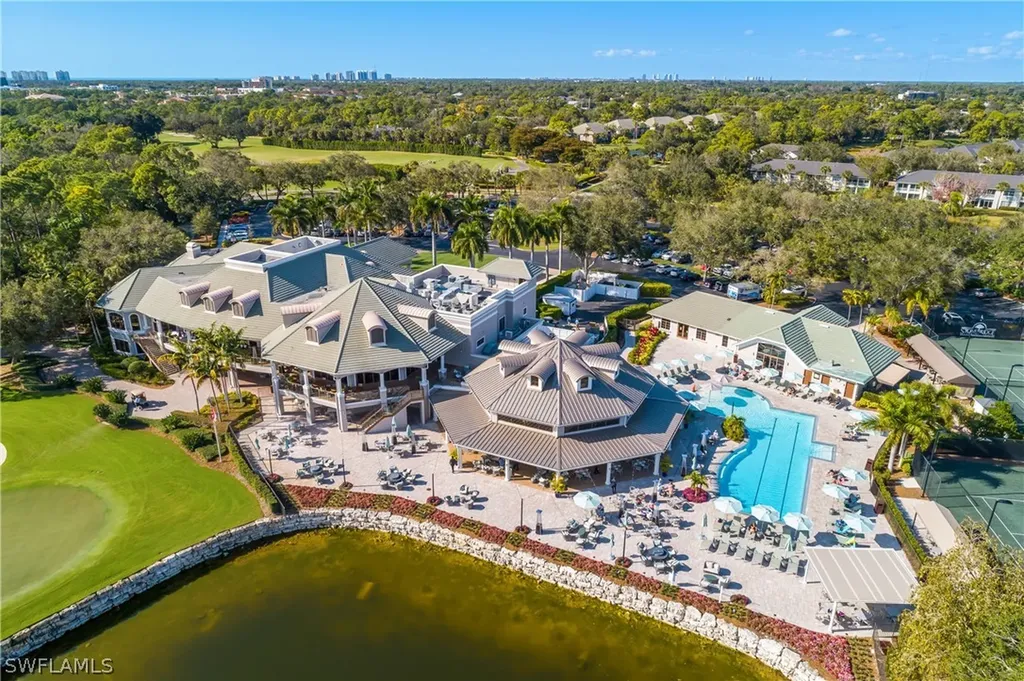 1960 Willow Bend Circle Naples FL 34109