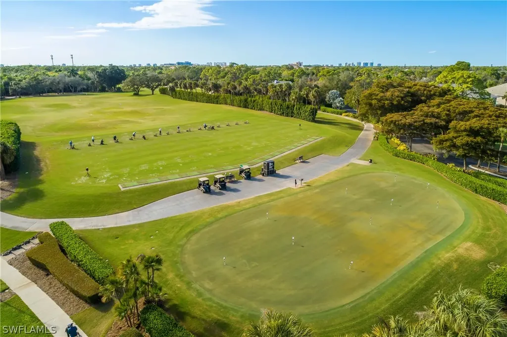 1960 Willow Bend Circle Naples FL 34109