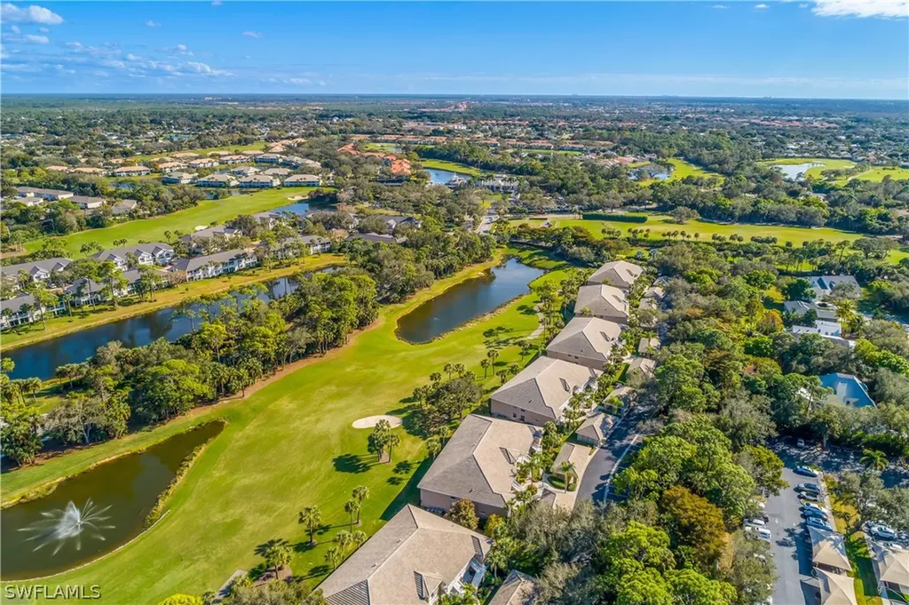 1960 Willow Bend Circle Naples FL 34109