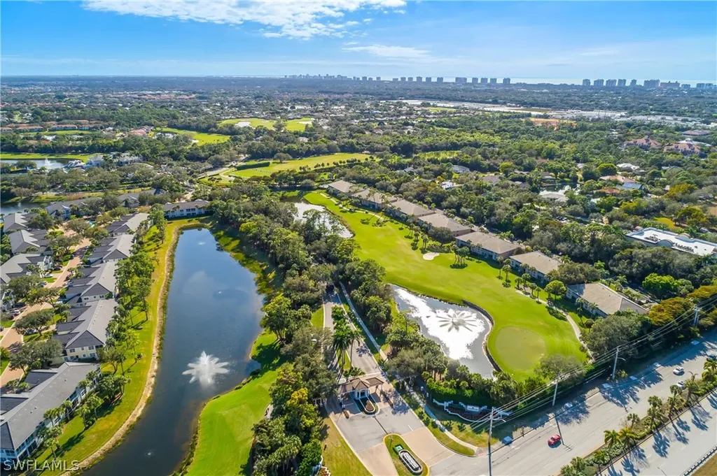 1960 Willow Bend Circle Naples FL 34109