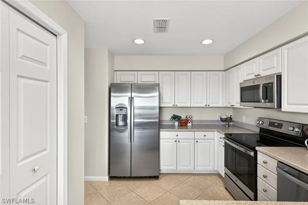 9201 Palmetto Ridge Drive Estero FL 34135